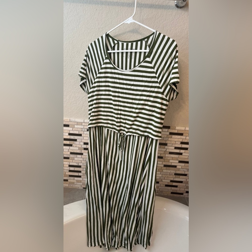 latched mama nursing dress